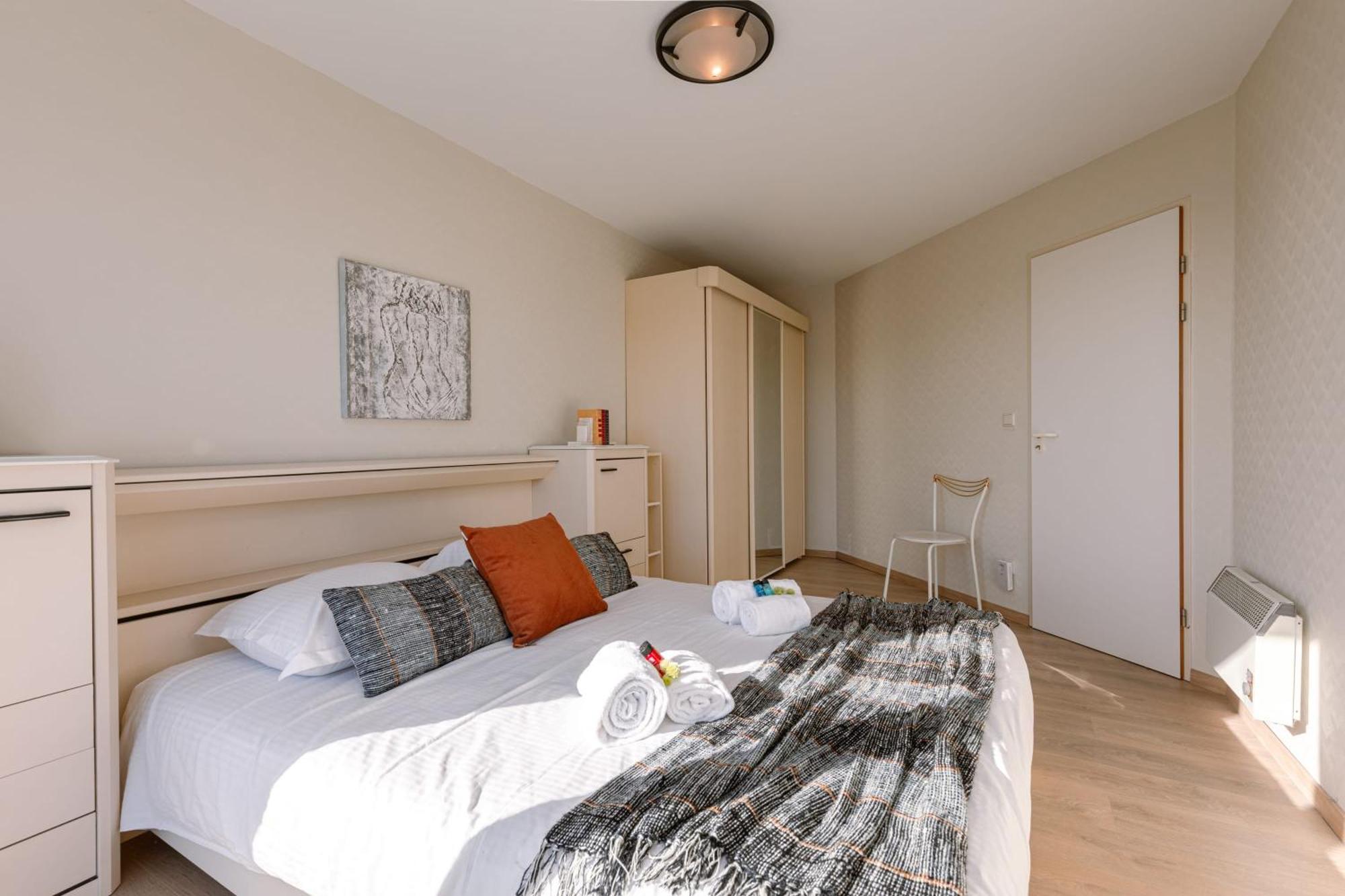 Huswell - Spacious & Modern Sea View Apartment With Garage ออสเทนด์ ภายนอก รูปภาพ