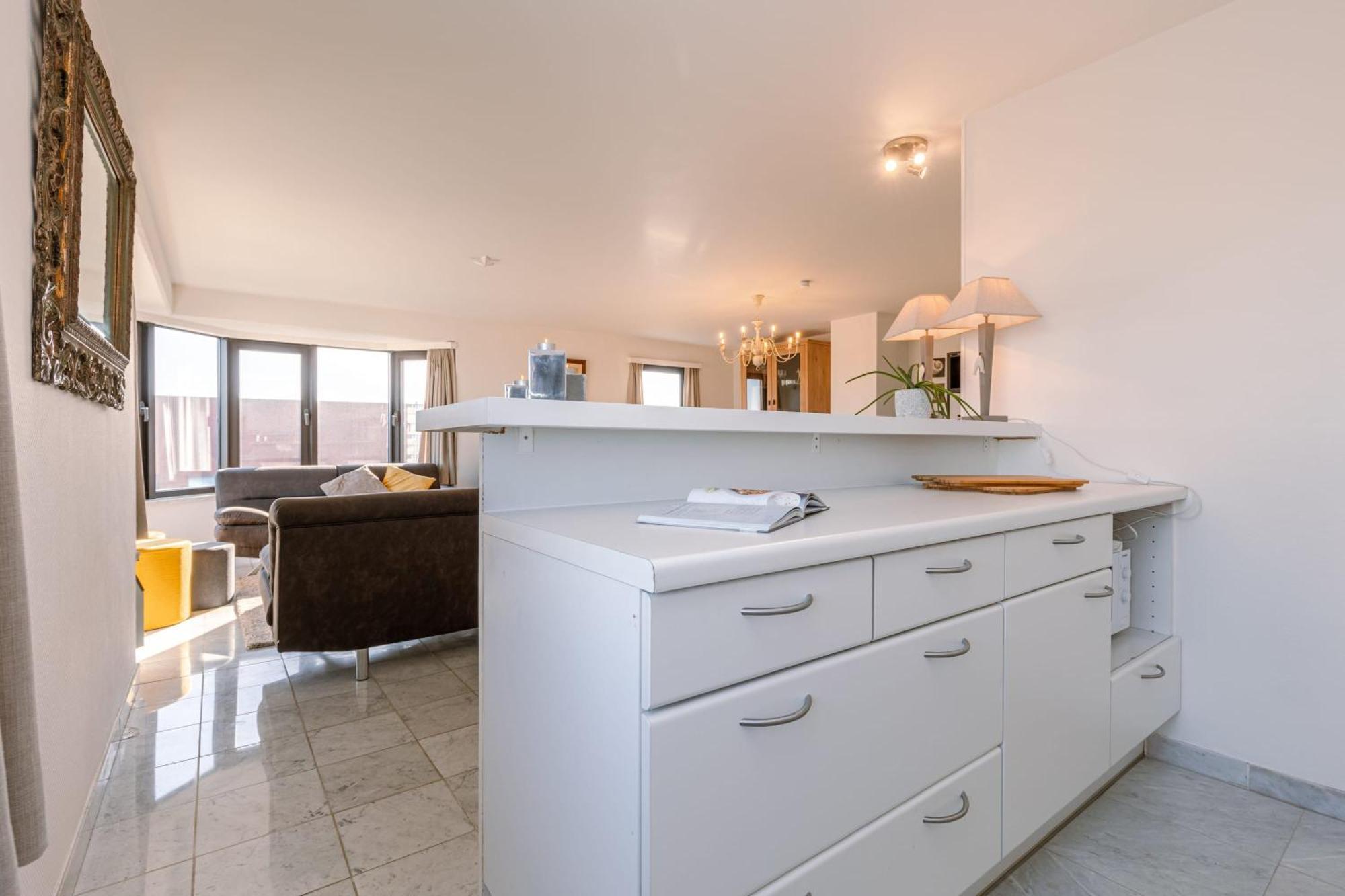 Huswell - Spacious & Modern Sea View Apartment With Garage ออสเทนด์ ภายนอก รูปภาพ