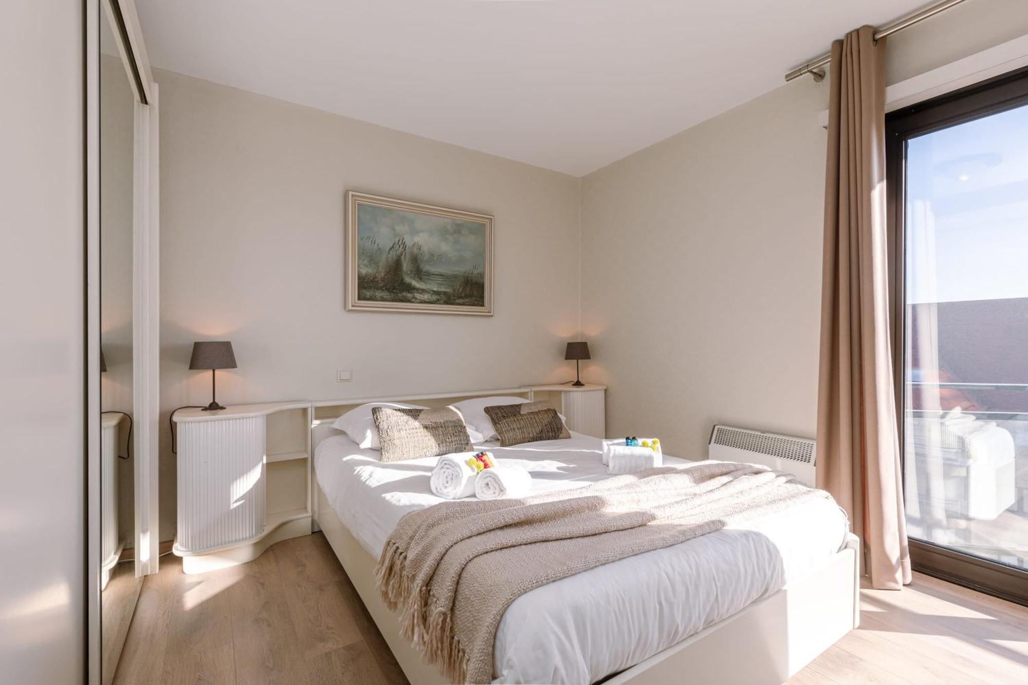 Huswell - Spacious & Modern Sea View Apartment With Garage ออสเทนด์ ภายนอก รูปภาพ
